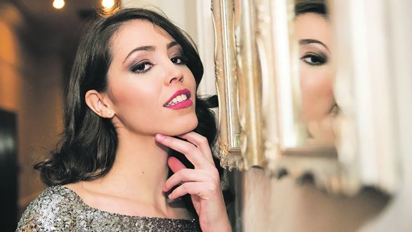 World Top Model 2017 – Bernadettnek le kellett vennie a nadrágját, hogy méretet vegyenek róla