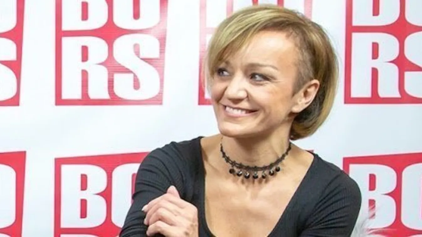 Ugye, milyen klassz karácsonyi díszeket készít Szandi? - videó