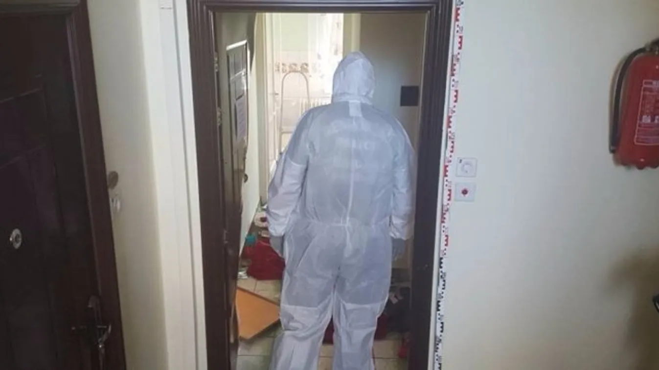 Pszichiátrián kezelték a szüleivel végző soproni férfit
