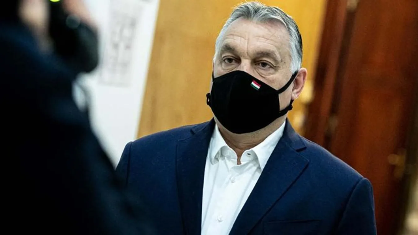 Orbán Viktor: Ha összefogunk és betartjuk a szabályokat, akkor a mostani szigorítások elegendőek – videó