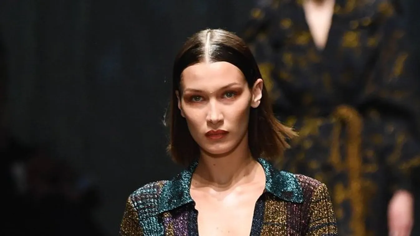 Meztelenül szelfizett Bella Hadid – ha a kezét máshová teszi, az Insta már letiltotta volna a fotót