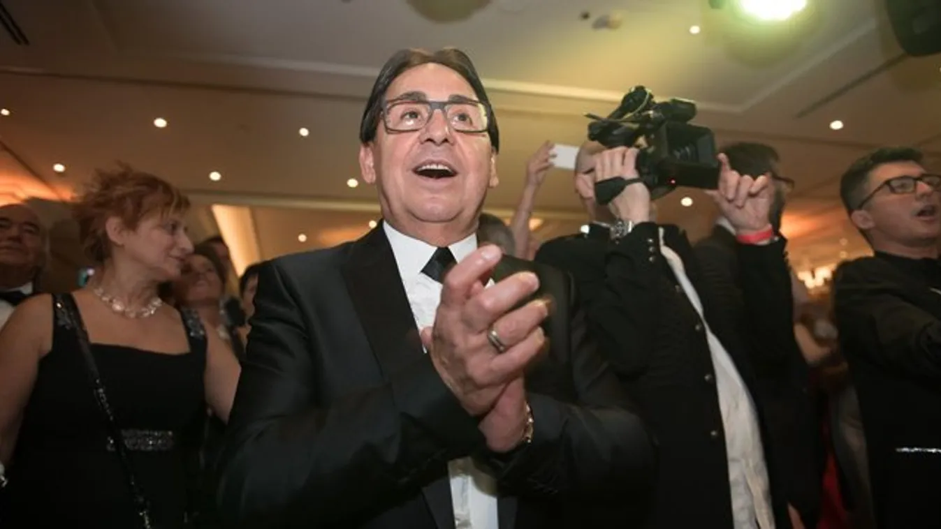 Fásy Ádám: Nem szólok bele Zsüliett életébe, csak leterítem elé a piros szőnyeget