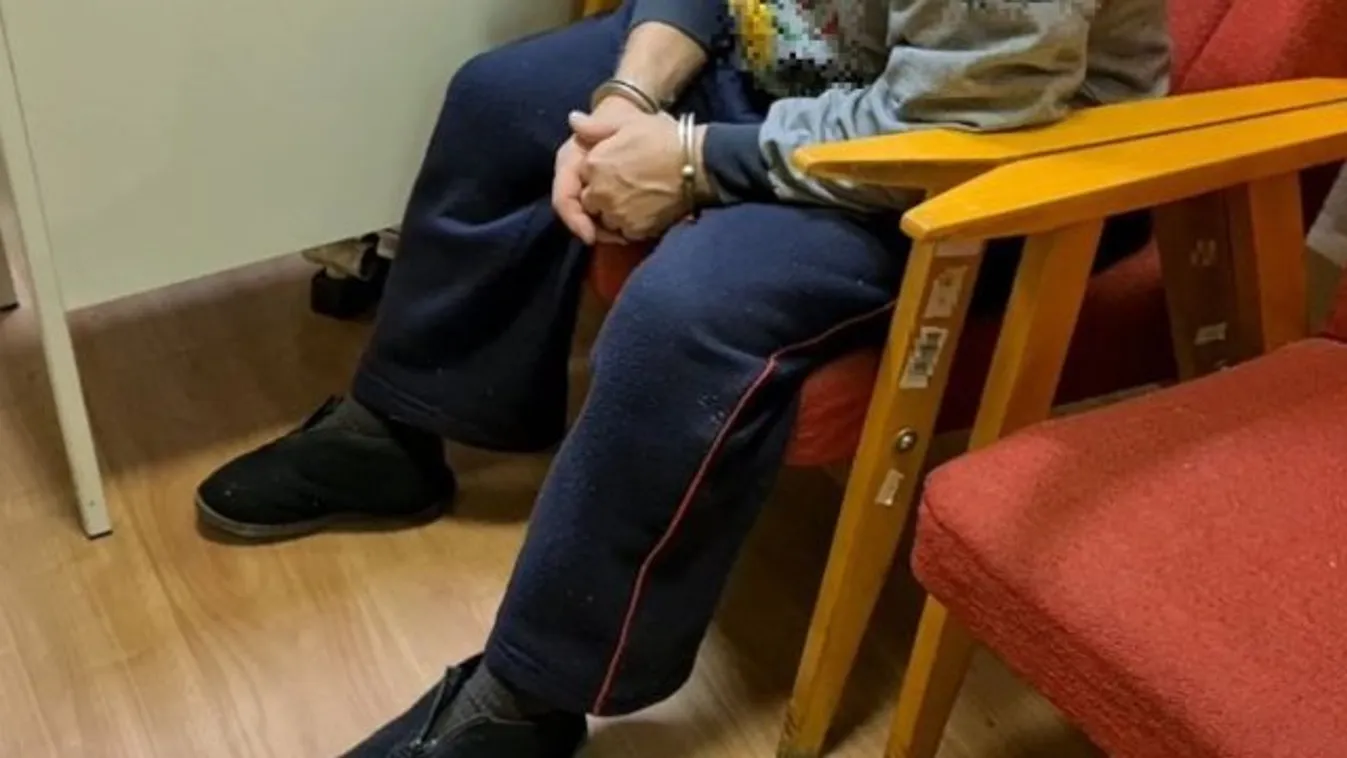 Suttognak a falubeliek Bárnán: A feleség tudhatta, hogy fia elásta a nevelőapját