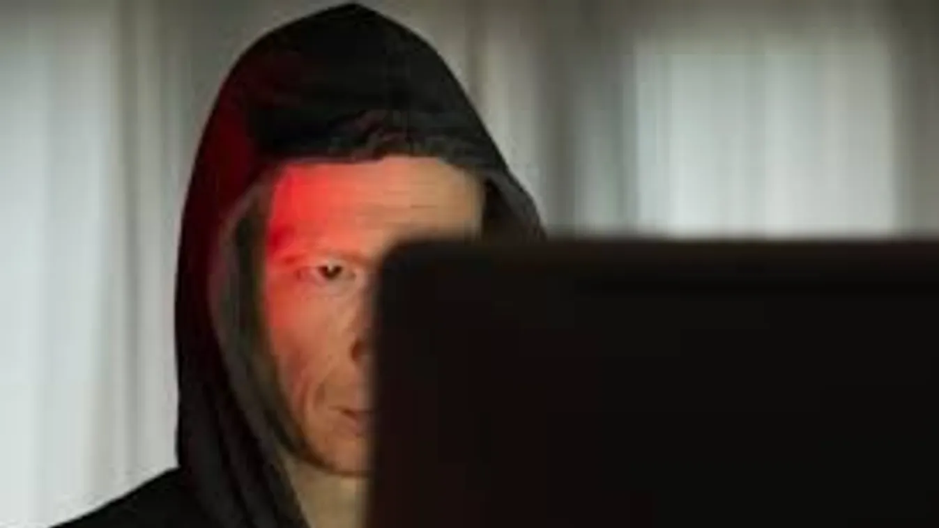 Gyomorforgató dolgot tett mélyszegénységben élő gyerekkel a perverz pedofil - 18+
