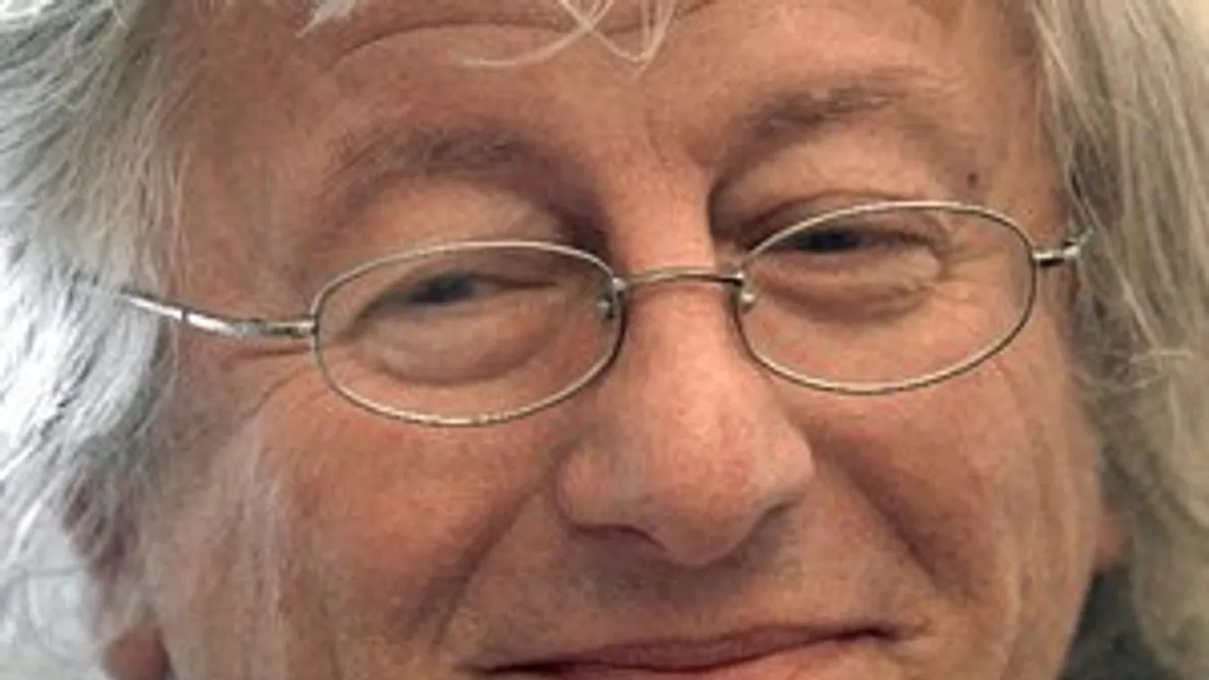 Esterházy addig akart élni, amíg tudott írni