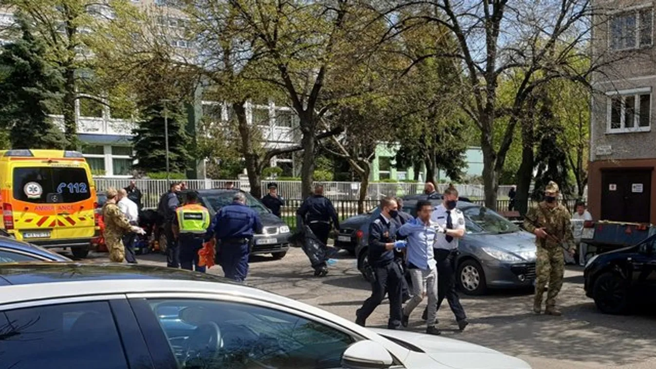 Brutális részletek: kisgyermekük előtt szúrta agyon a feleségét a féltékeny apa