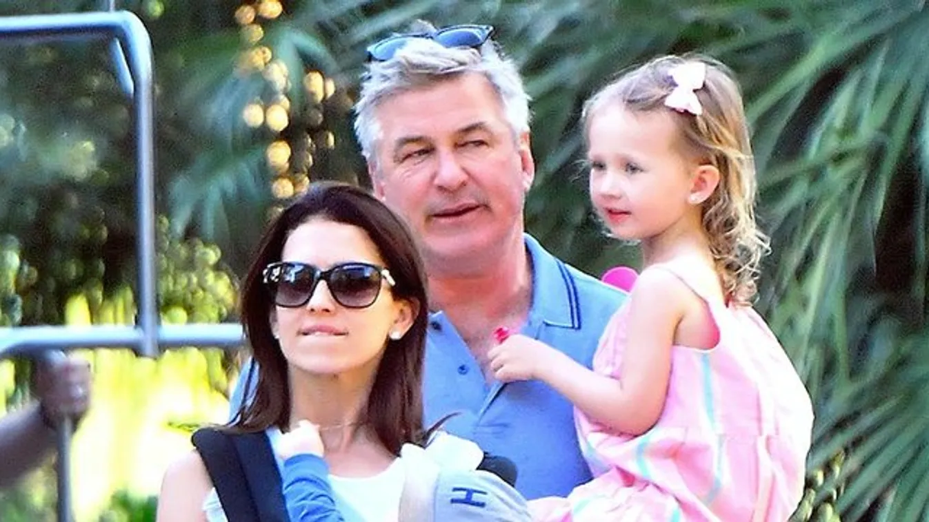 Kisbabát kap hatvanadik születésnapjára Alec Baldwin