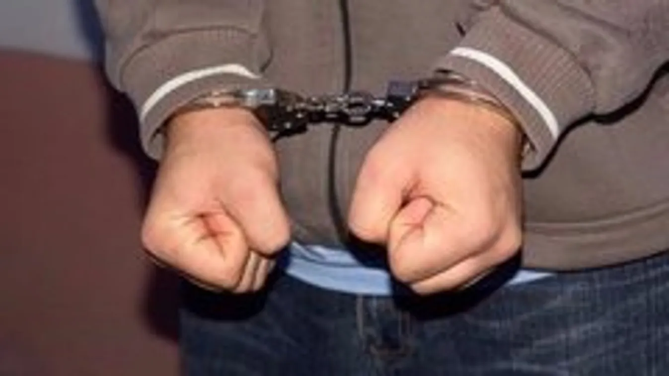 Rendőrt rúgott állon a 25 éves fiatal Győrben