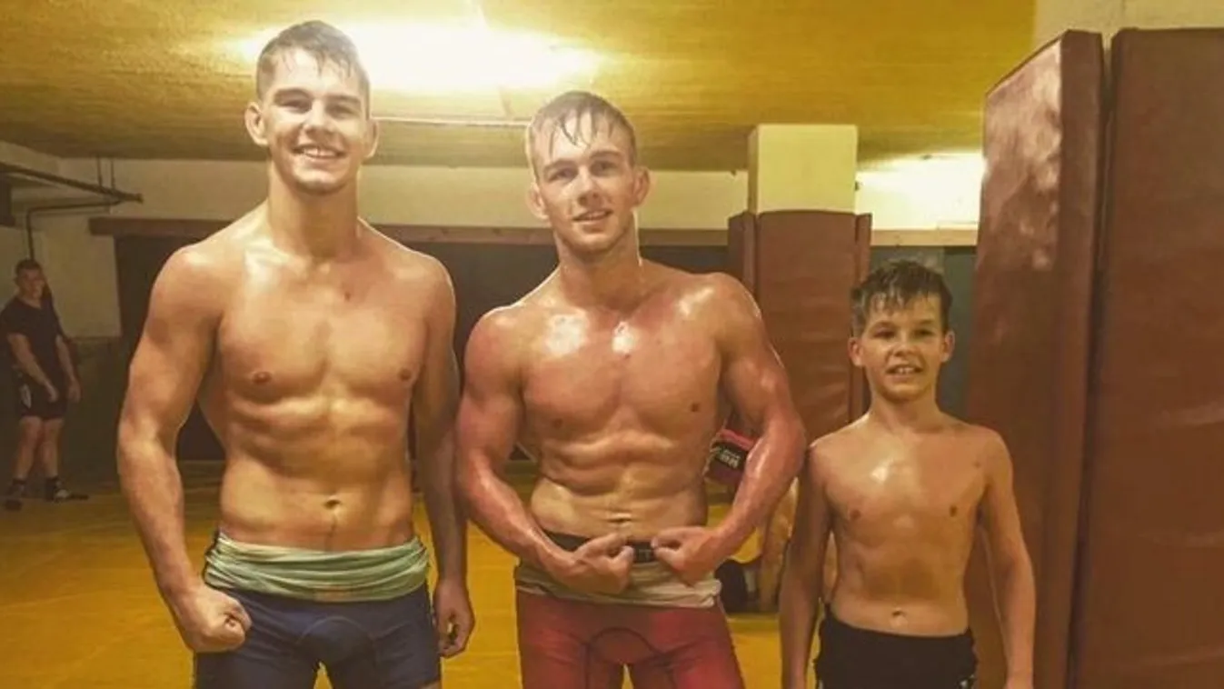 Gyűjti az érmeket a három Lévai fivér
