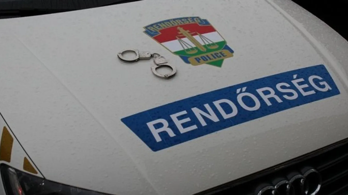Sikítás törte meg az utca csendjét: Terepjáró hajtott a karácsonyi tömegbe