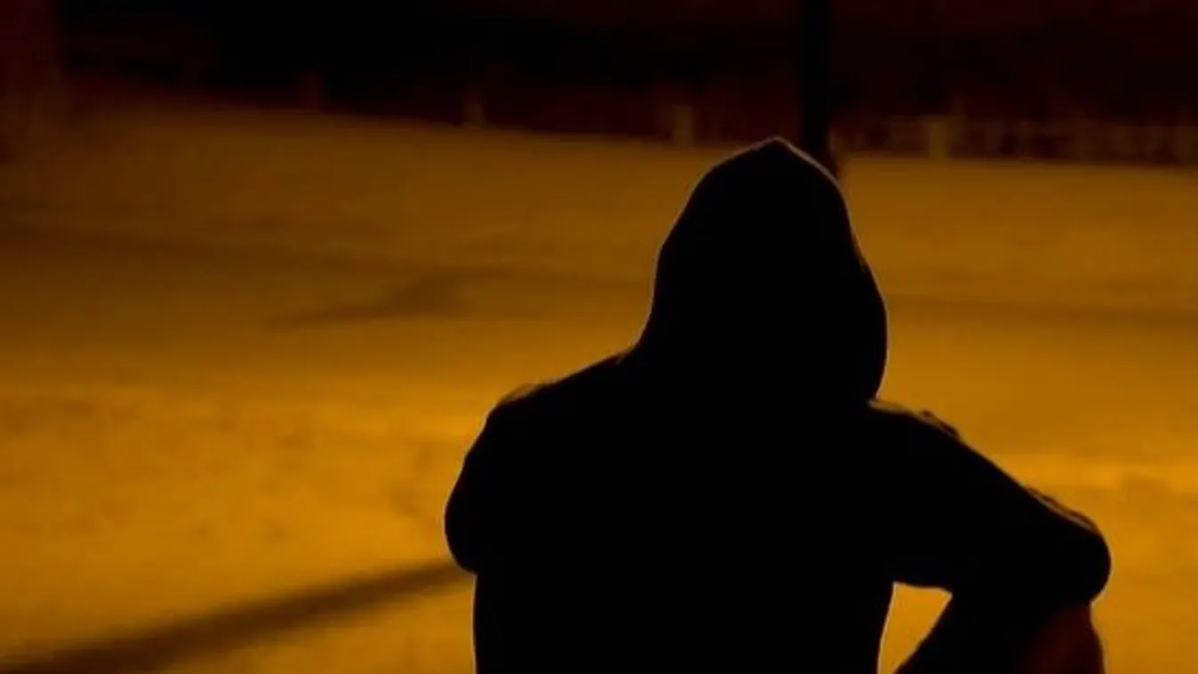 Meglepő kutatás: A magány legalább annyira növeli a rák kockázatát, mint a dohányzás