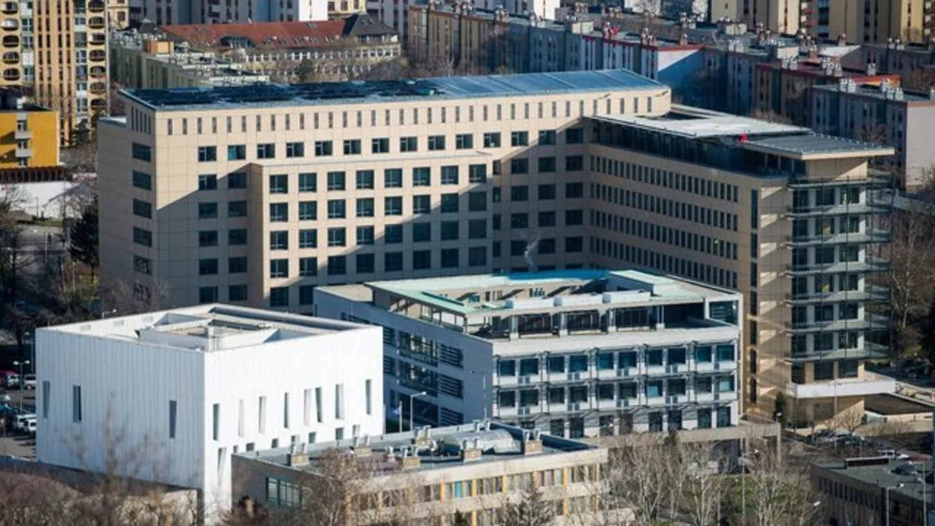 Vádlottak padján a mérgező pécsi ápolónő