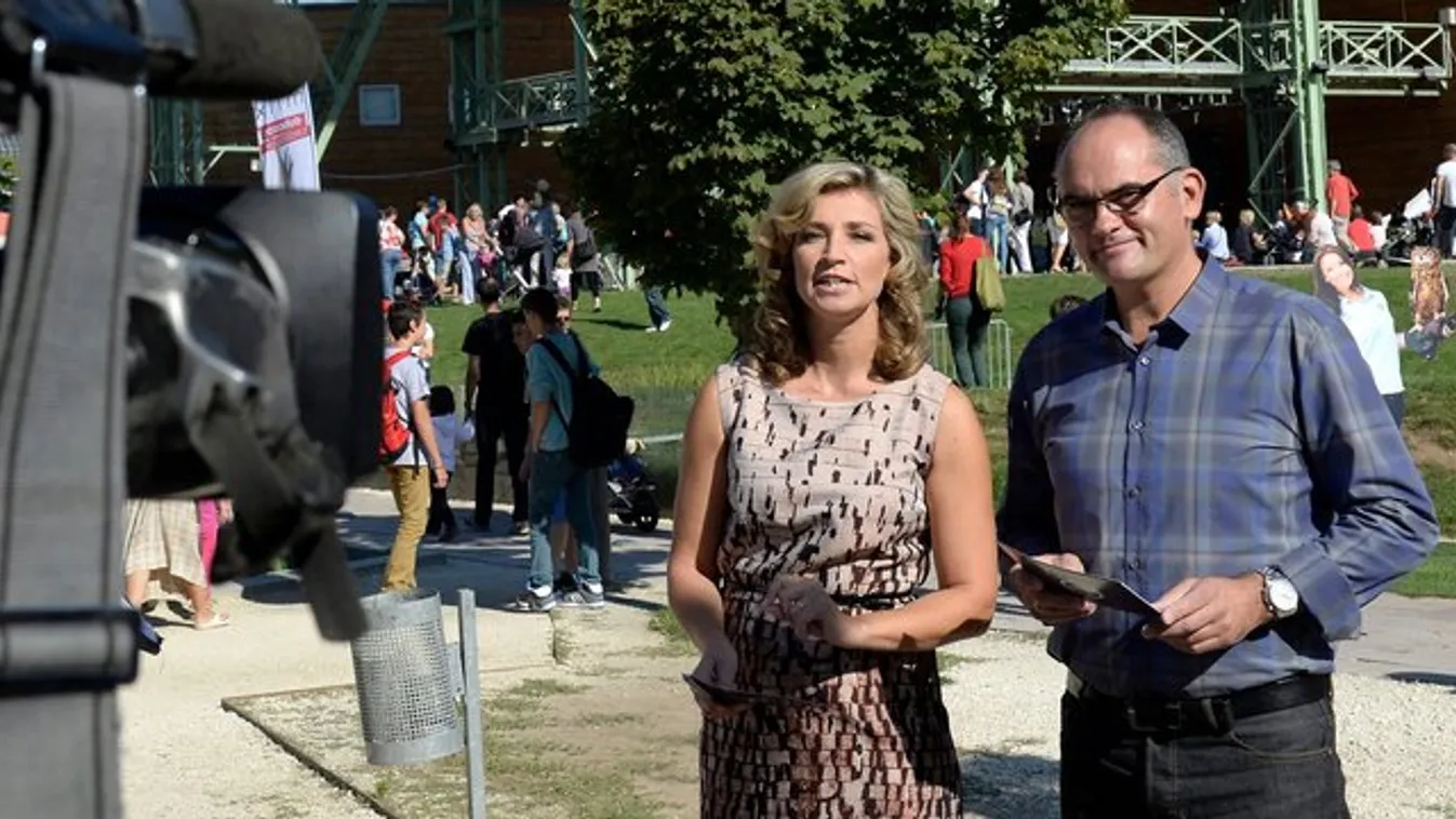 Gundel Takács független lett