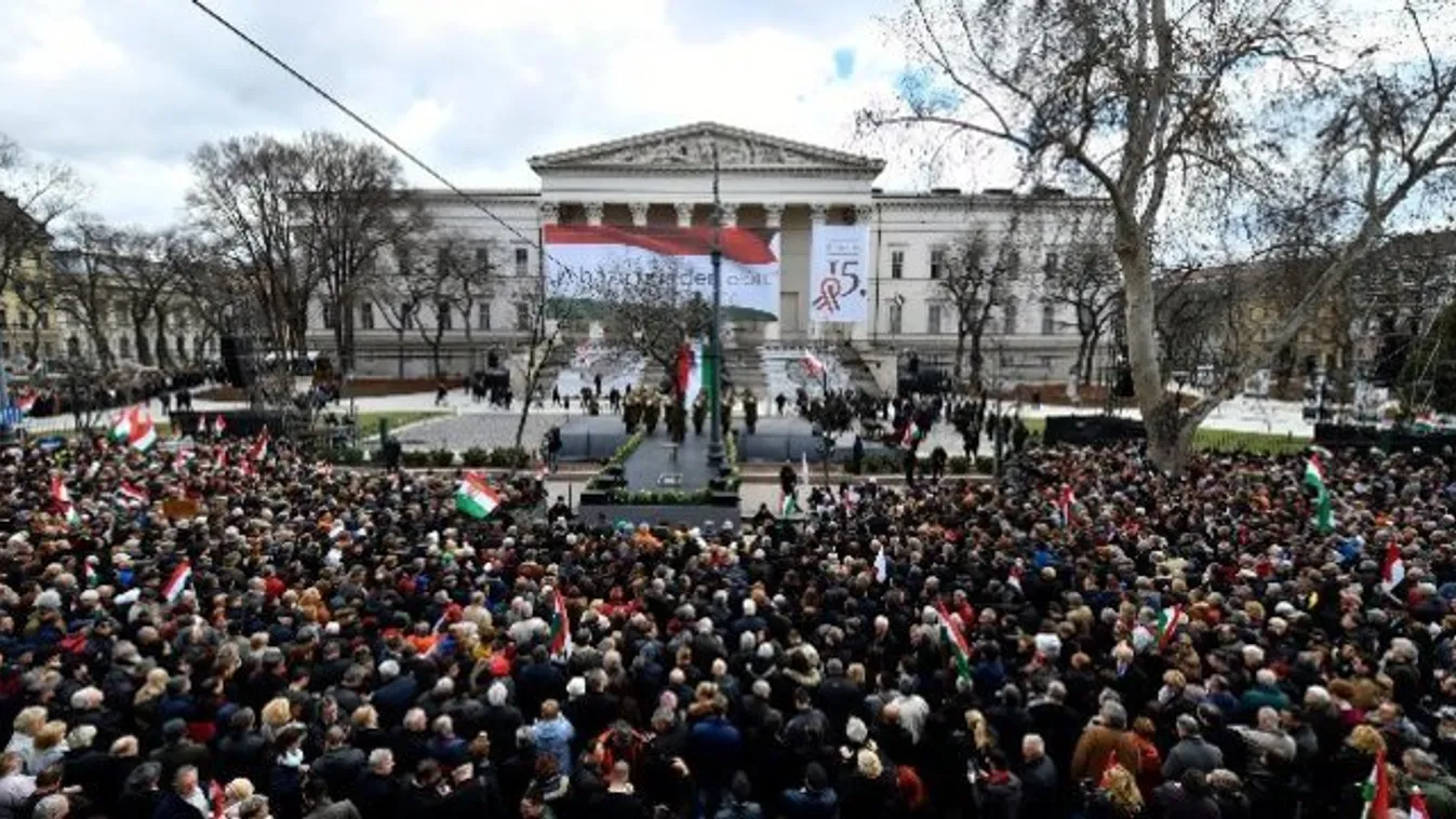 Koronavírus - Az operatív törzs javaslatot tett a kormánynak a március 15-ei központi ünnepségek felfüggesztésére