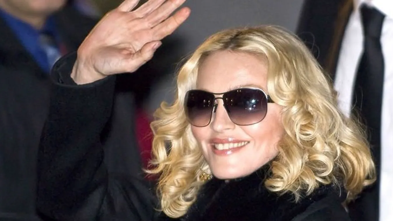 Te jó ég! Mit meg nem tesz Madonna a szépségért?! videó