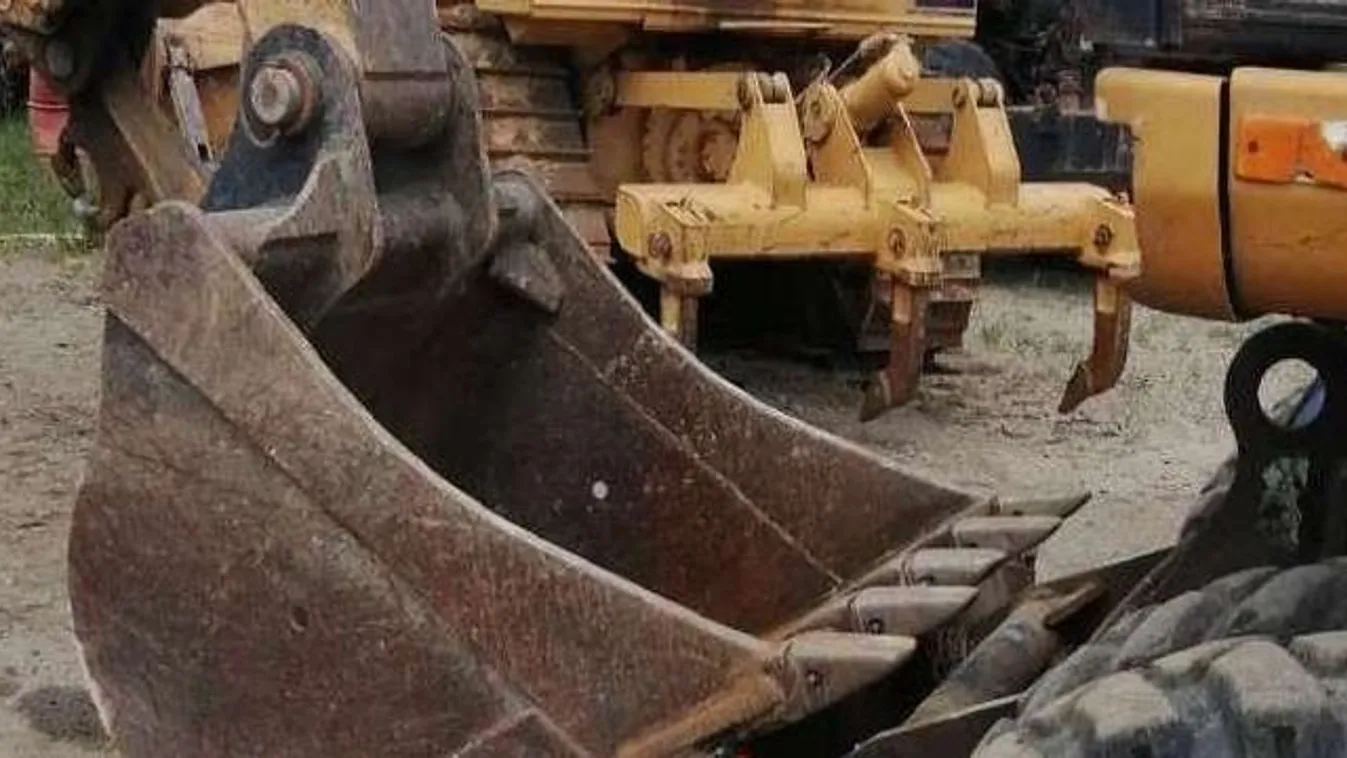 Szörnyű baleset egy Somogy megyei útépítésen, levágta a gép a munkás egyik testrészét
