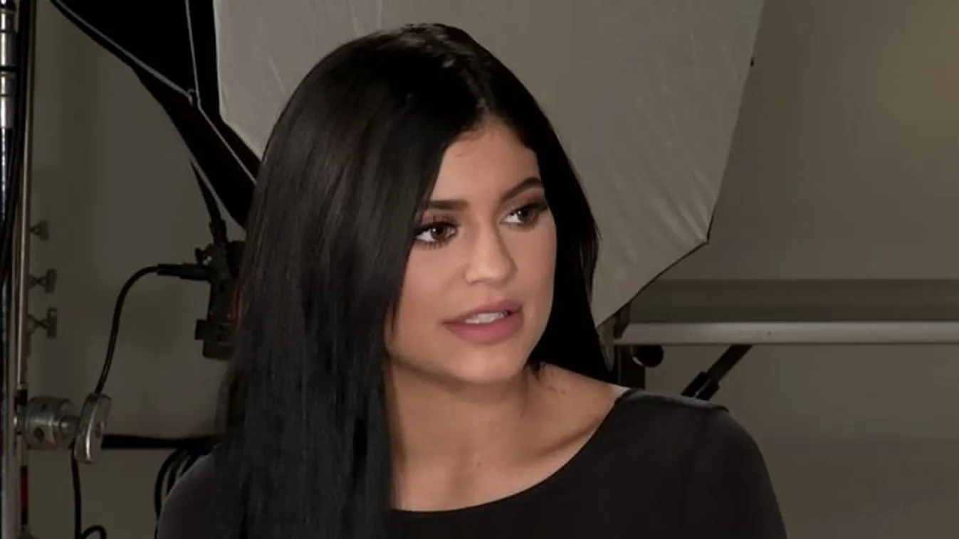 Ki gondolta volna, de Kylie Jennert is cikizték kiskorában - nem is keveset!