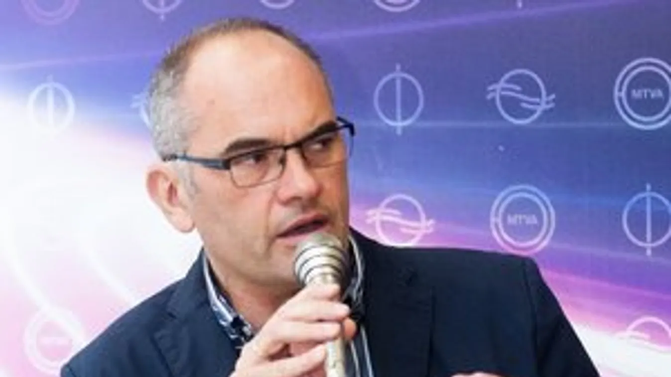 Könnyes szemmel köszöntek el Gundel Takács Gábortól
