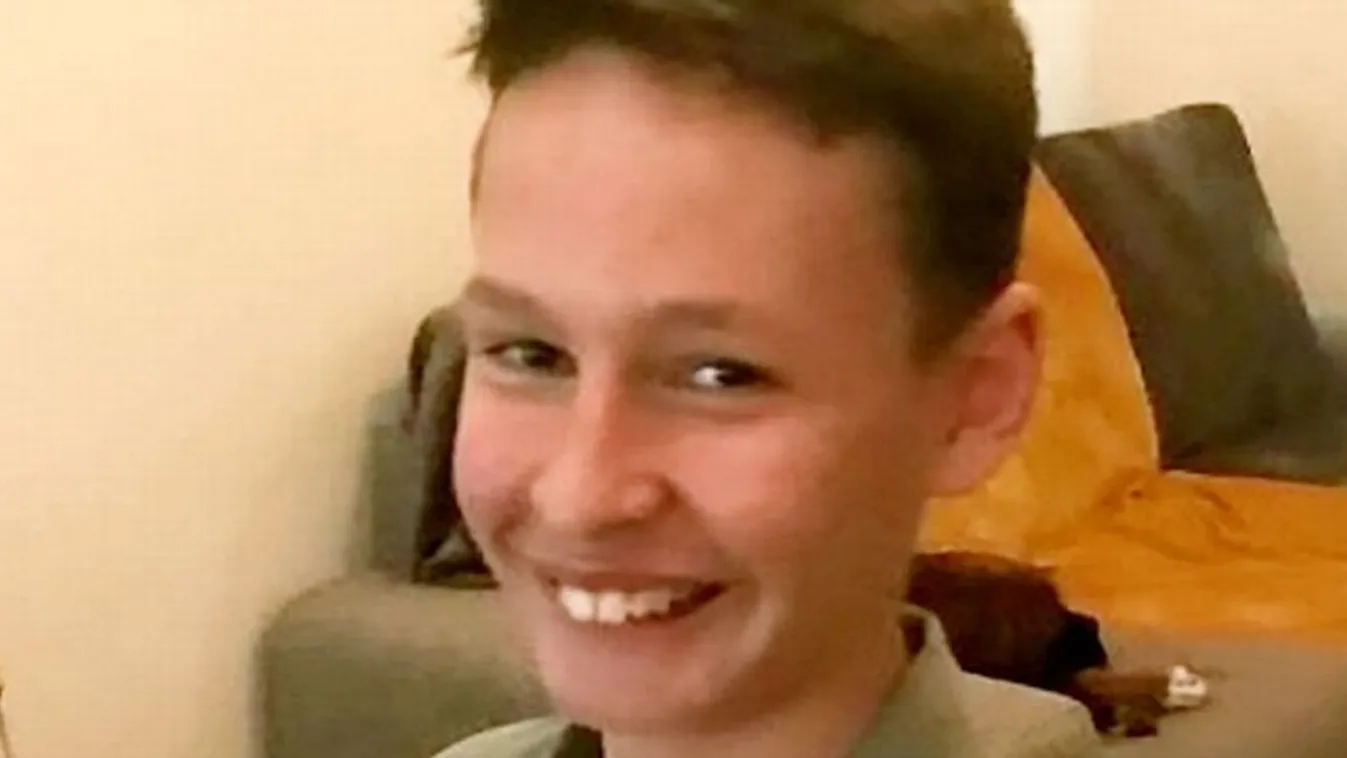 "Jó fiú vagy és nagyon szeretlek" - ölelte magához 12 éves halott kisfiát az édesapa