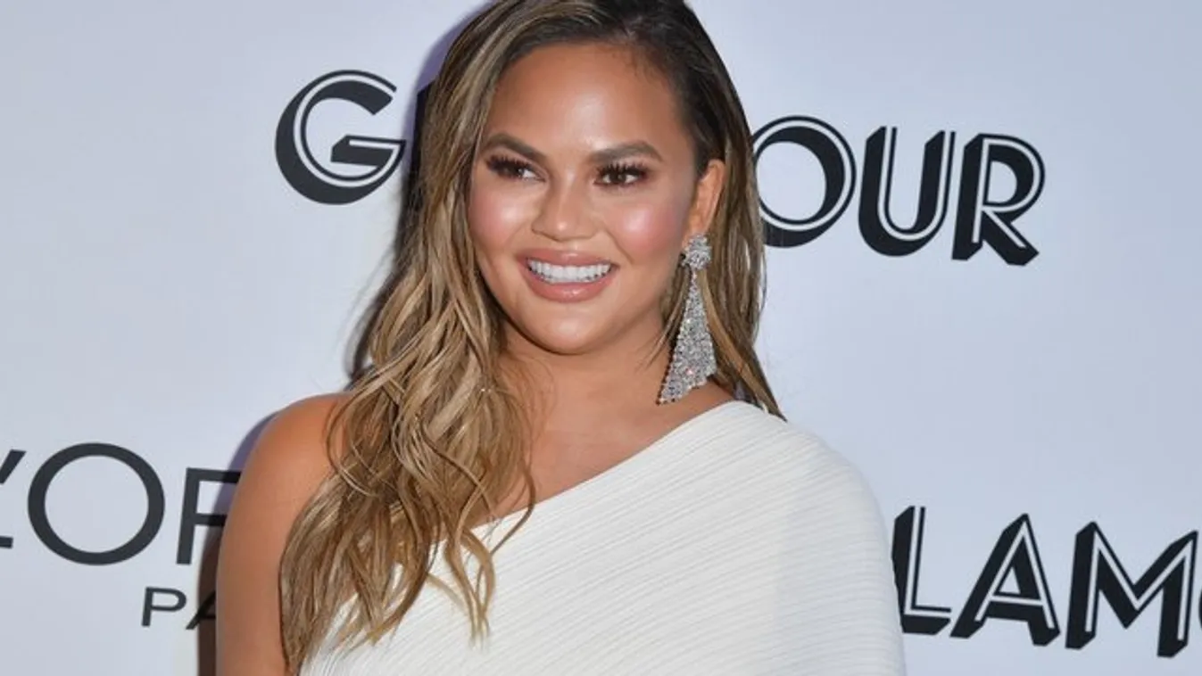 Nem csoda, hogy megakadt John Legend tekintete Chrissy Teigenen, ha így találkoztak először