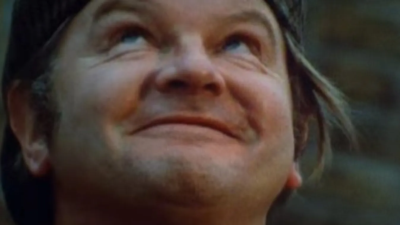 Benny Hillre ott bukkantunk, ahol nem is vártuk - íme az elmúlt évtizedek karácsonyainak legnagyobb slágerei