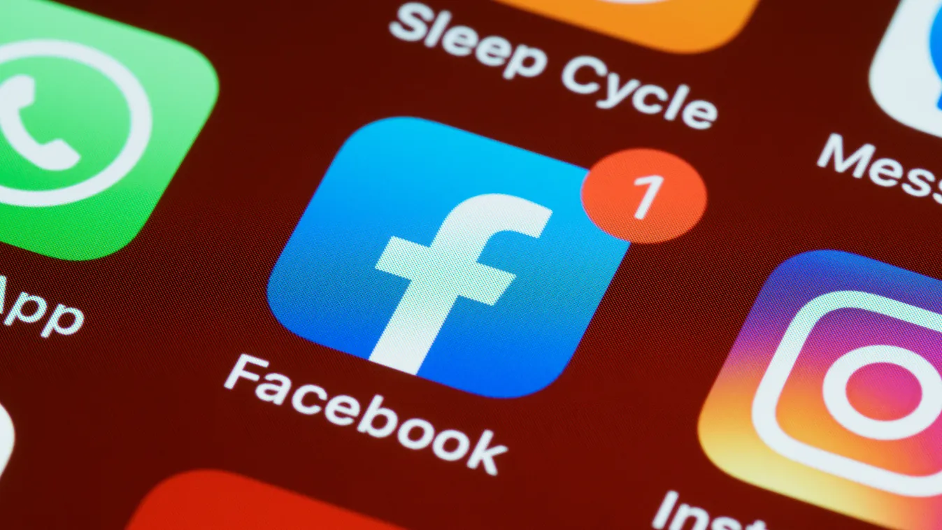 Veszélyben van mindenkinek a Facebookja, ezeket kell gyorsan beállítani
