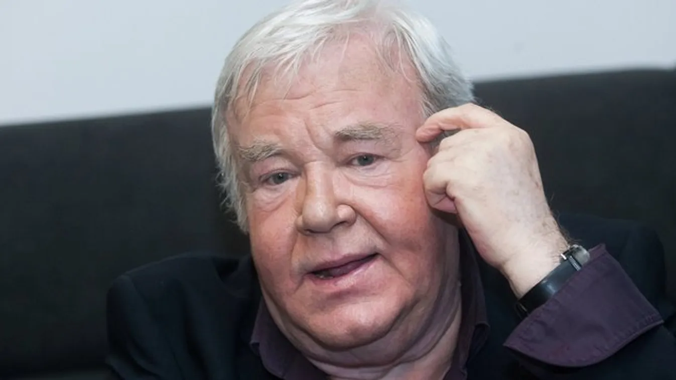 Így pucérkodott Gálvölgyi János