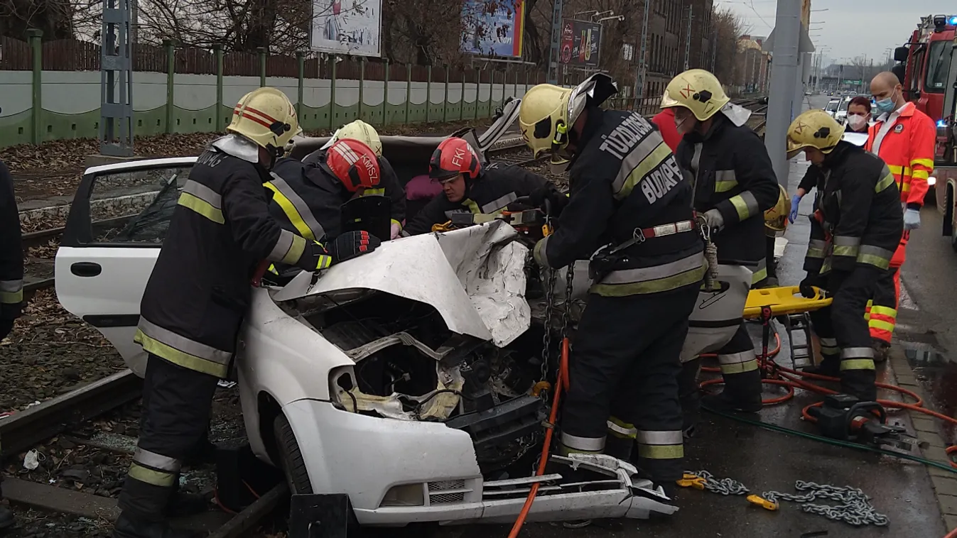 Karácsonyi tragédia Budapesten: Megrázó felvétel, így küzdöttek a nő életéért