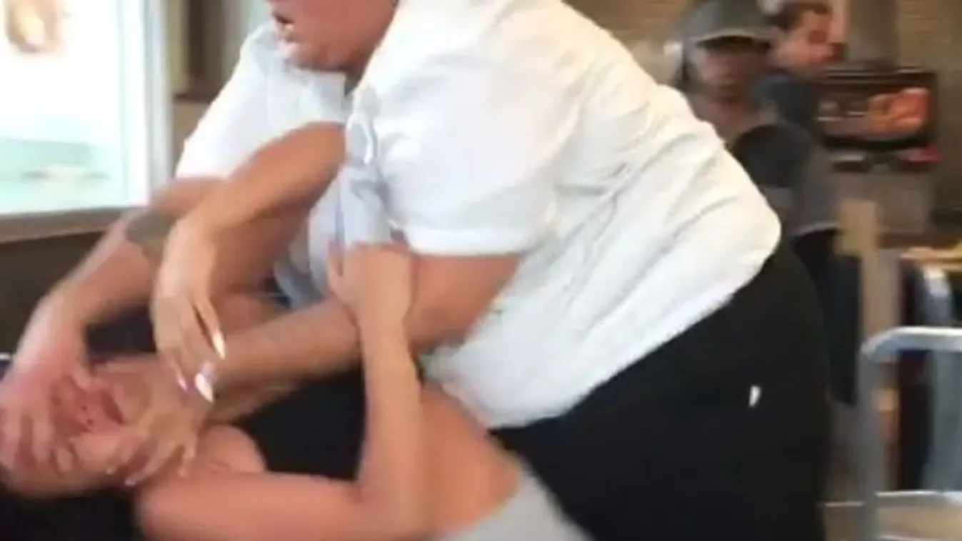 Brutálisan megvertek az éttermi dolgozók egy vendéget – videó