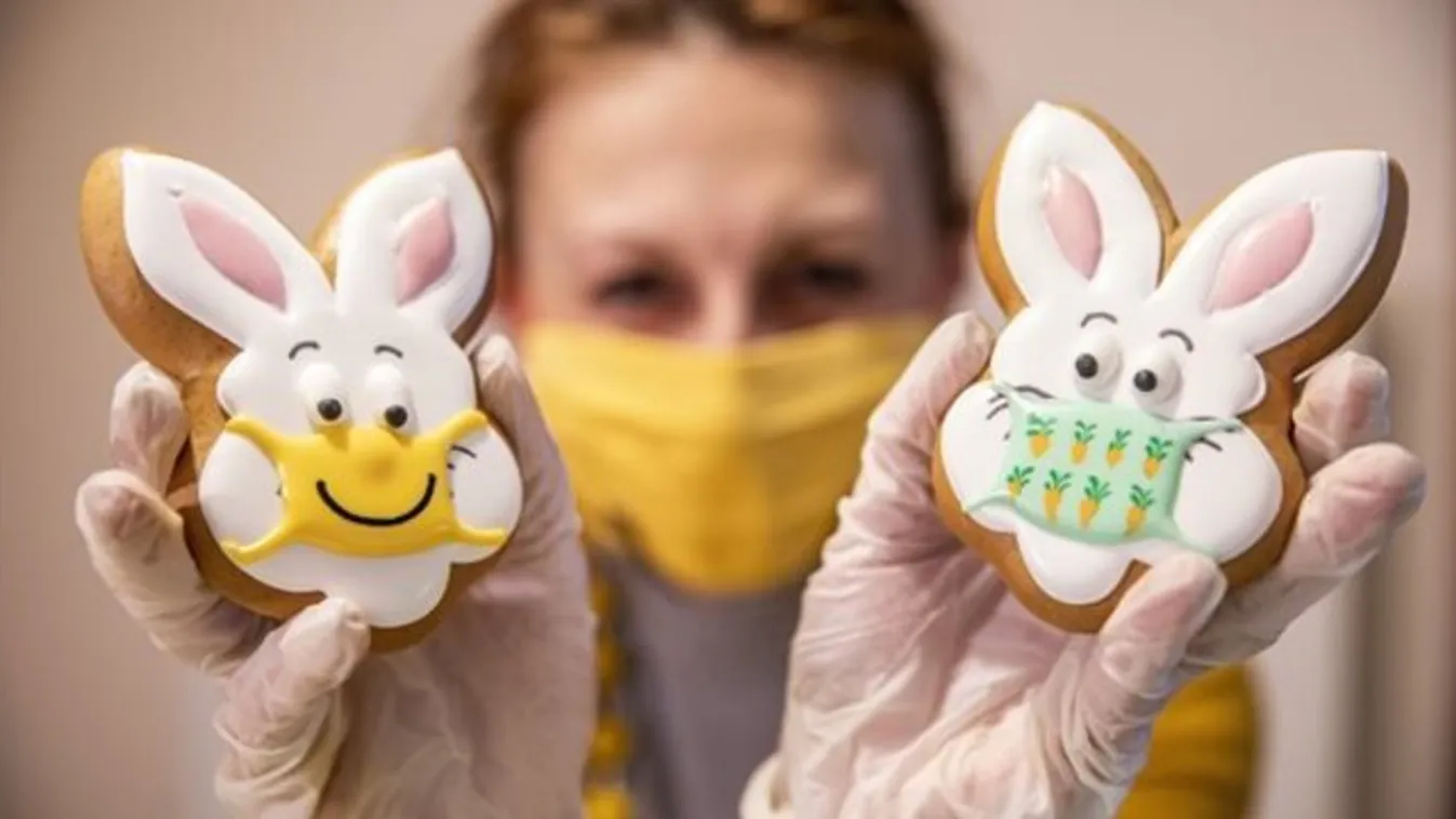 A maszkot is átmosolyogják Mónika mézeskalács nyulai