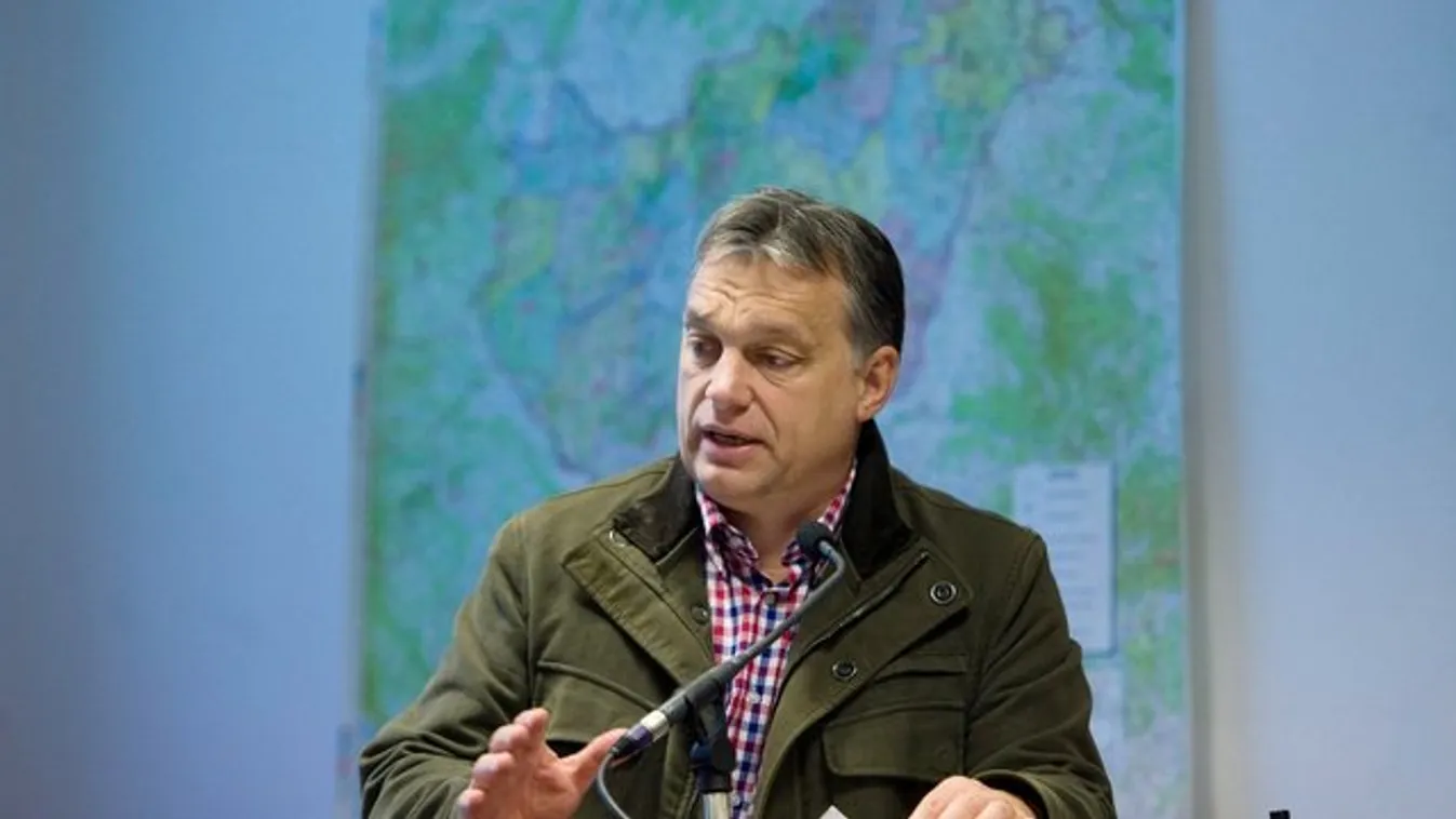 Orbán ismét bevetette a kockás inget