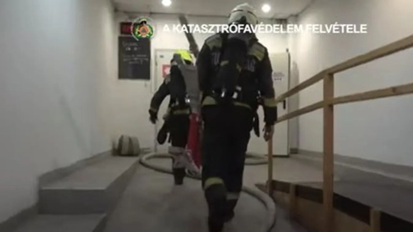Helyszíni videó a brutális Kerepesi úti tűzről: a legmagasabb riasztási fokozat van érvényben