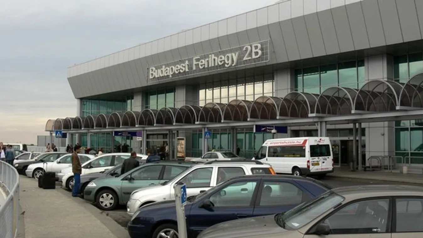 Hatalmas dugó a reptéri gyorsforgalmin