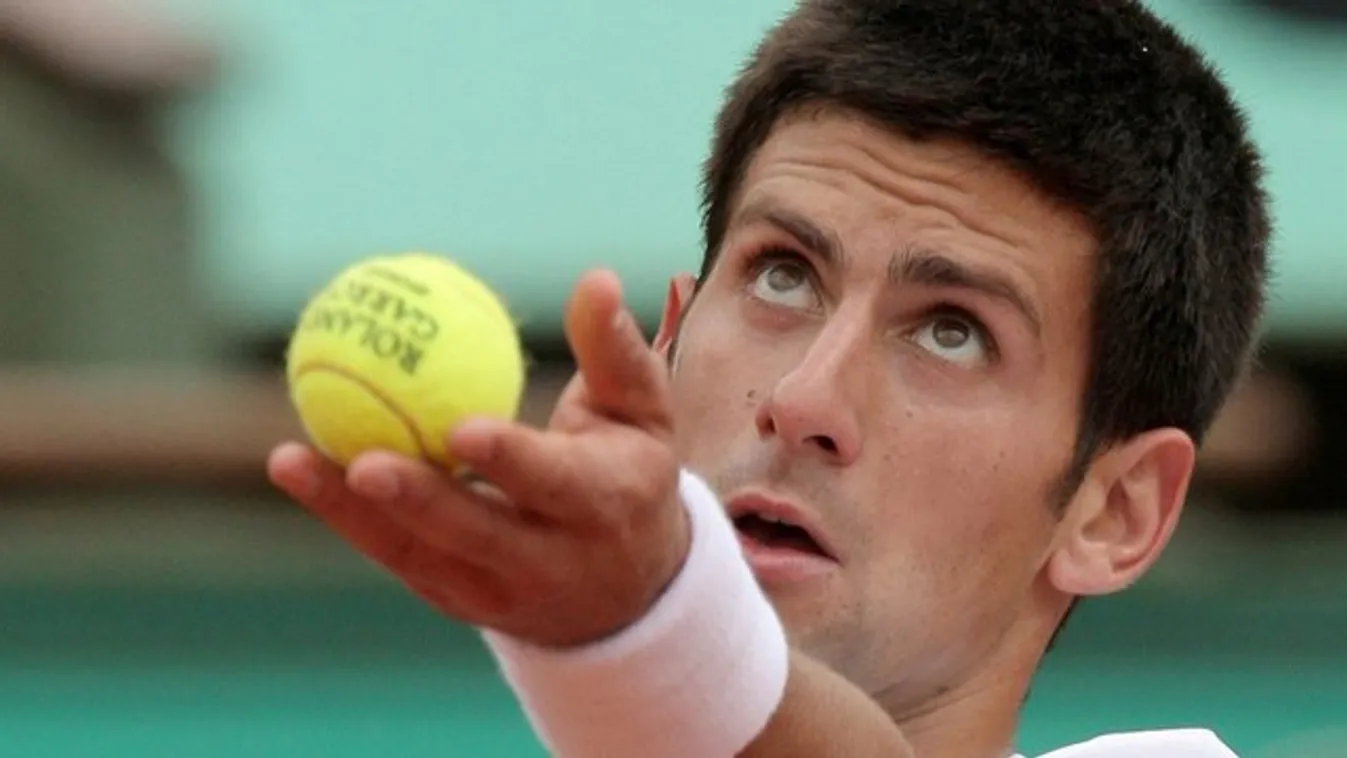 Djokovics megízleli Wimbledon füvét