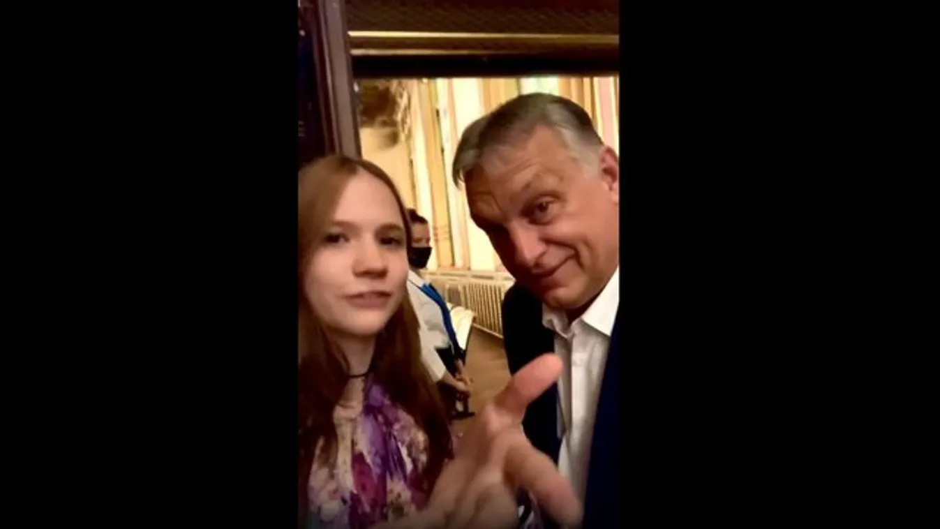 Mindenkit leiskolázott egy kislány: így készített interjút koncert után Orbán Viktorral