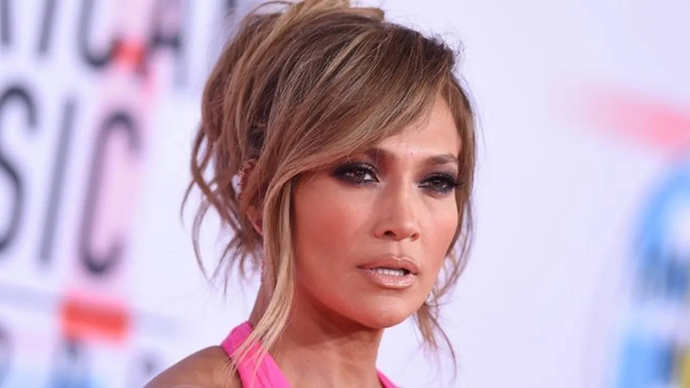 Valami nagyon fura Jennifer Lopez karácsonyfáján - fotók