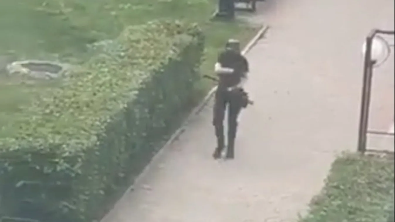 Felkavaró képsorok: Vérengzést rendezett egy fegyveres diák a permi egyetemen – 18+ videó