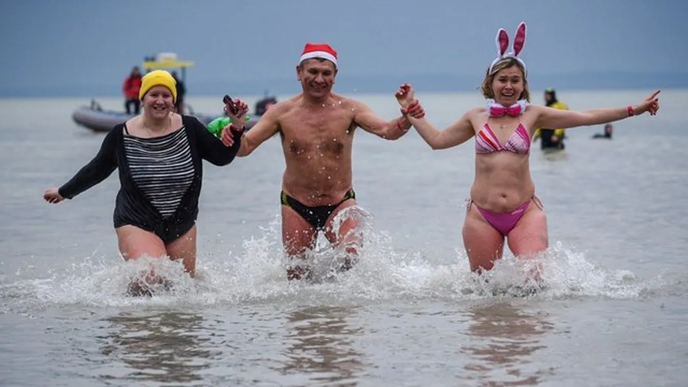 Újévkor ötszázan fürödtek a Balatonban