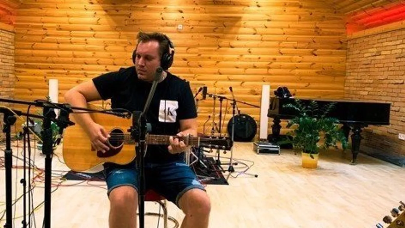 Bon Jovi, David Bowie és a U2 producerével dolgozik a magyar énekes