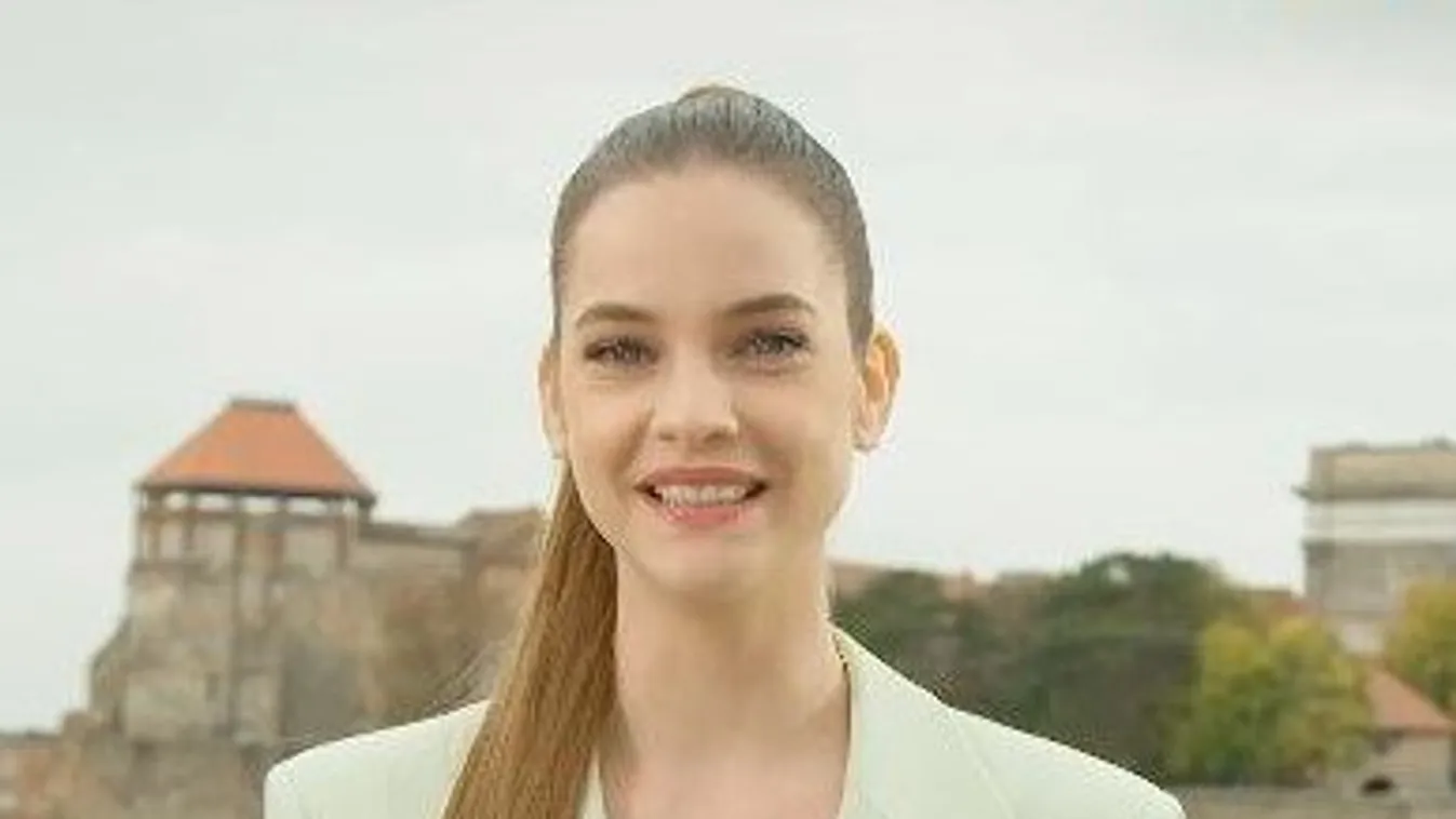 Így jelentkezett be Palvin Barbi a díjátadóról: Csinos ruhában mutatta meg dekoltázsát – fotó