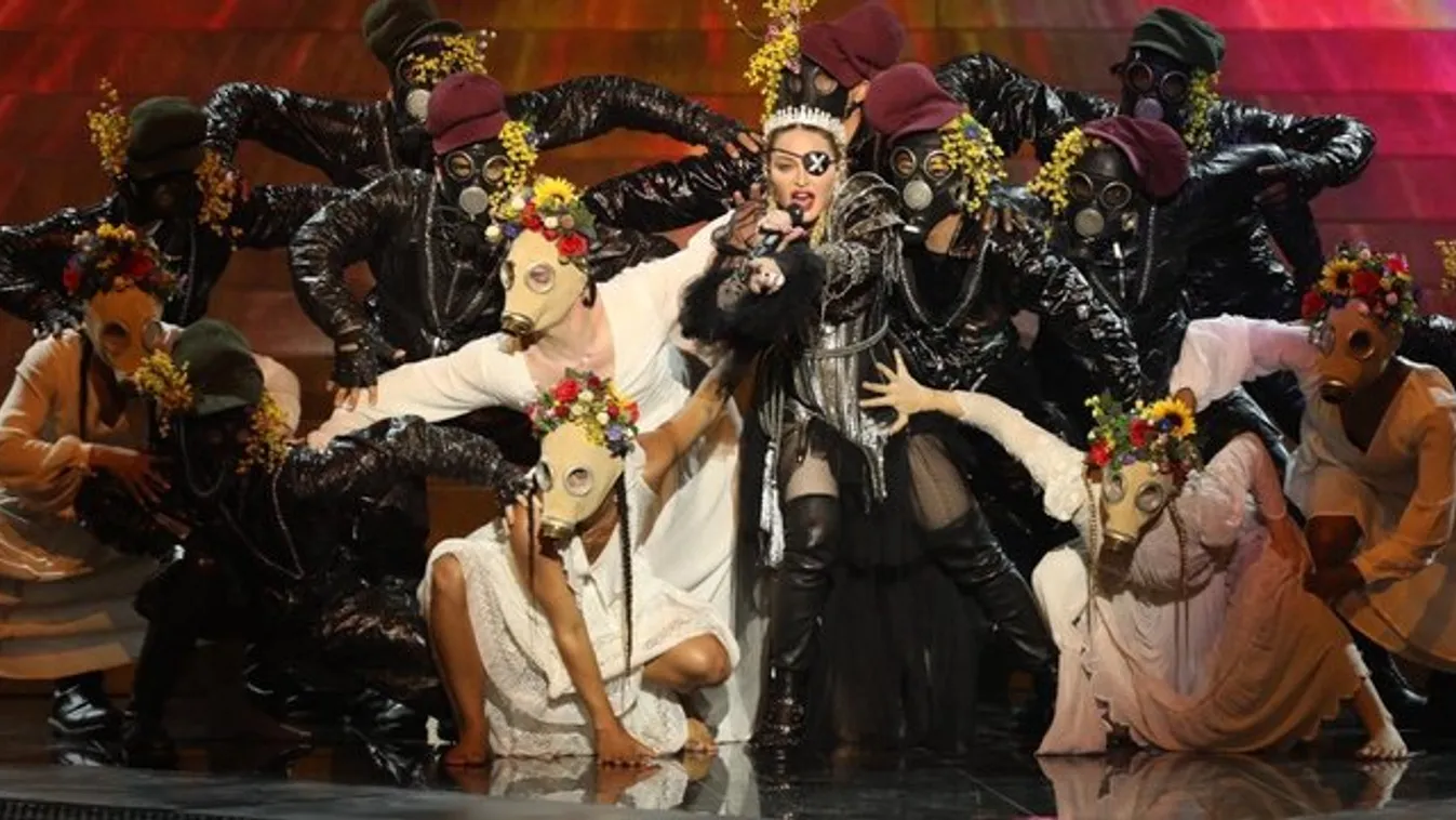 Megint beperelte két rajongója Madonnát