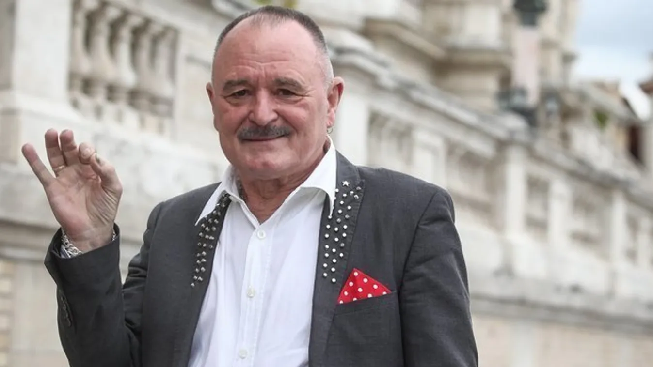 Szakemberekre bízza magát Nagy Feró