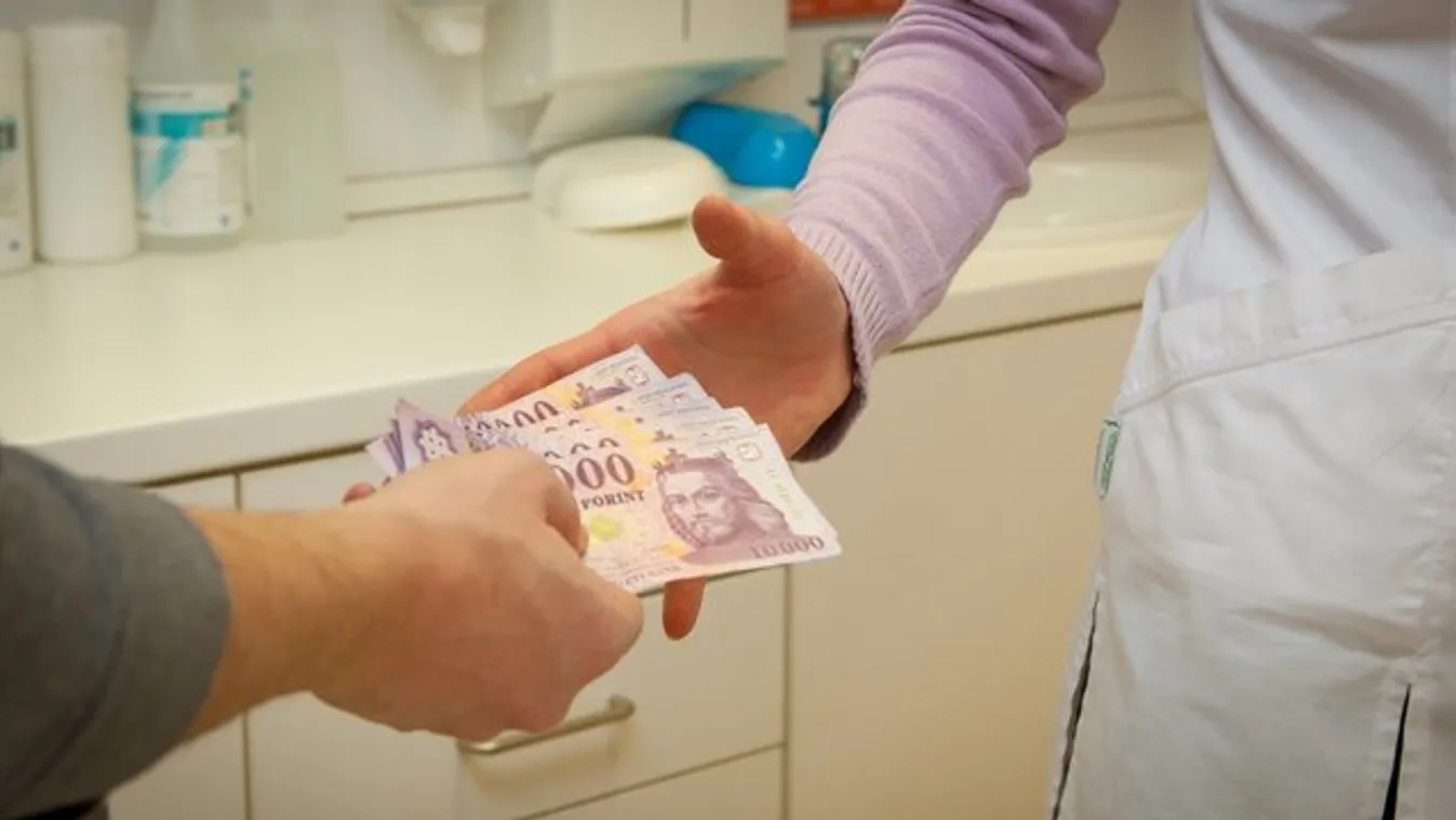 Hálapénz: 3 év börtönt ér egy boríték az orvosnak