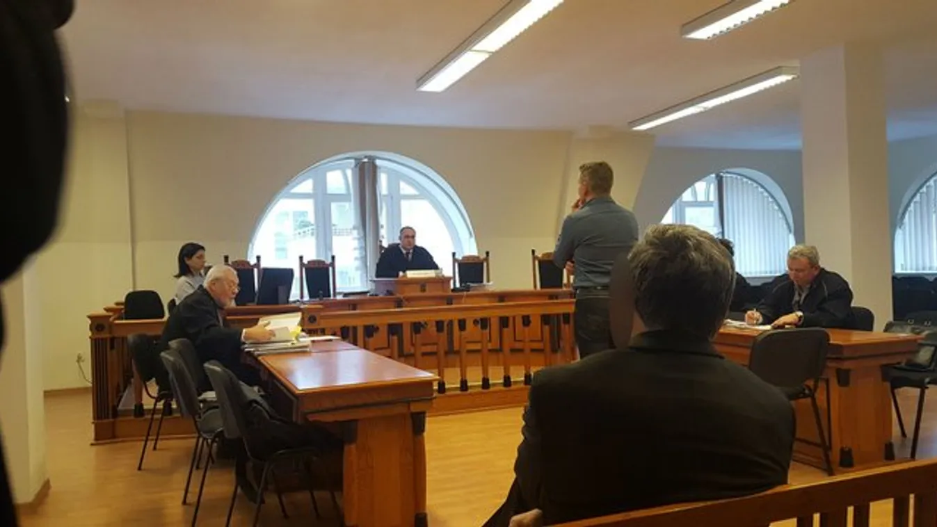 Rékasi bicegve lépett a bíróság elé, a vádlott elnézést kért - fotók