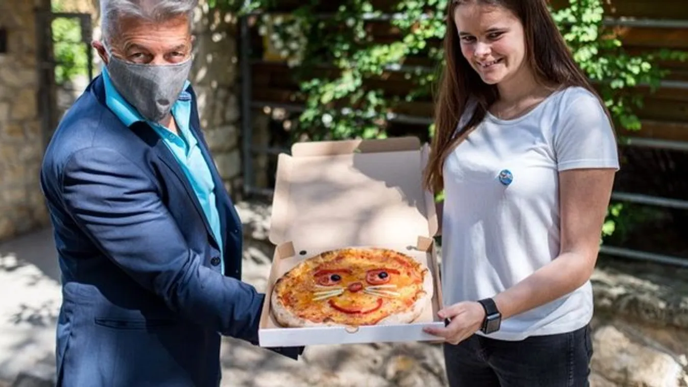 Hétköznapi hős: mosolygós pizzával segítettek a gyerekeknek