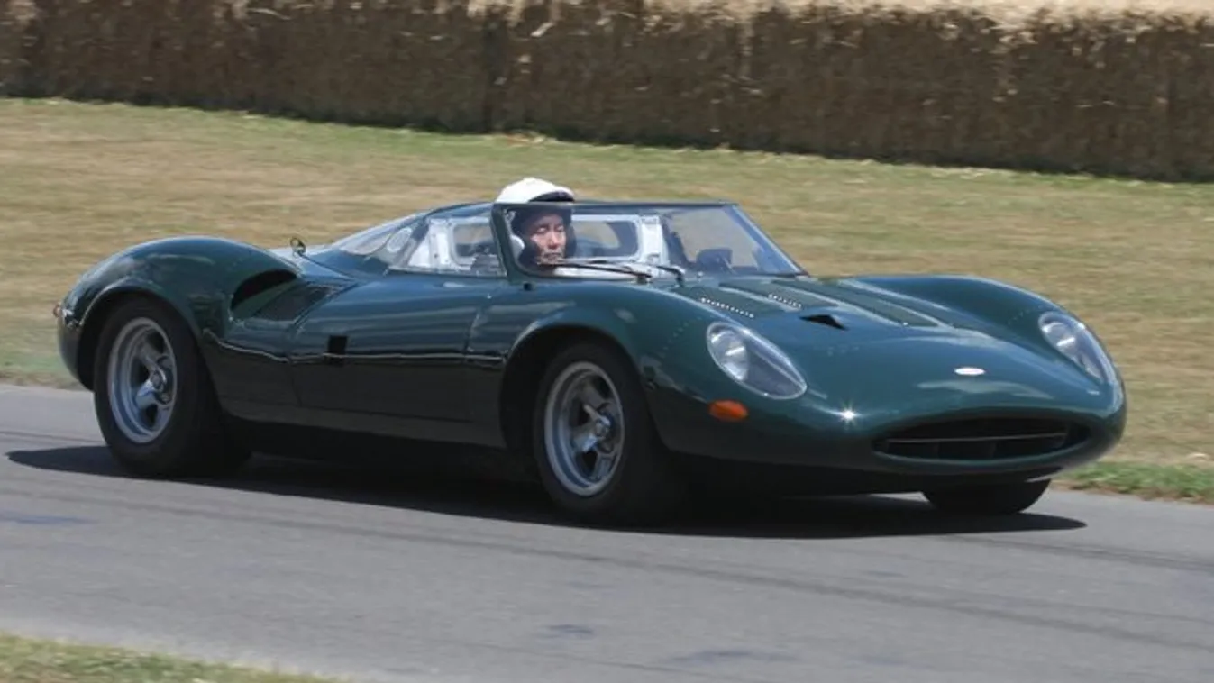 Ferrariban utazik Eric Clapton