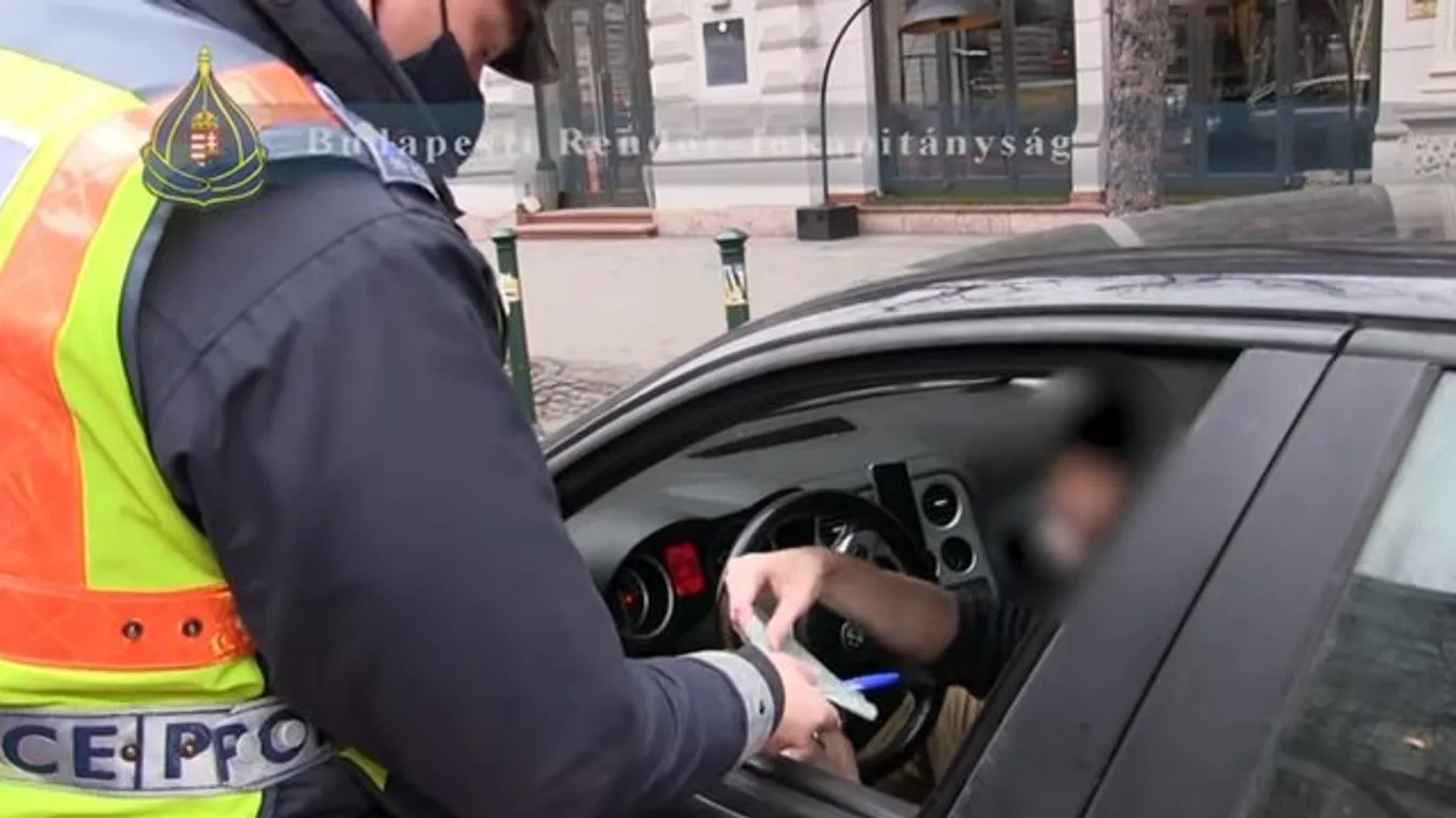 "Csak a nagymamámért jöttem" - a buszsávban elkapott budapesti sofőrök legbénább dumái - videó