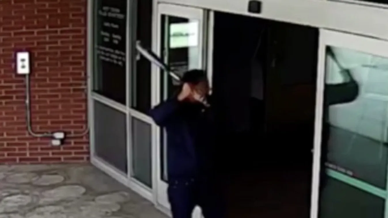 Most komolyan, kinek jut eszébe pont egy rendőrőrsöt szétverni?! videó
