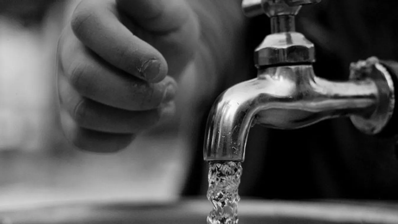 Ördögűzésnek indult, gyilkosság lett a vége - forró vízzel végzett az apa a saját fiával - 18+