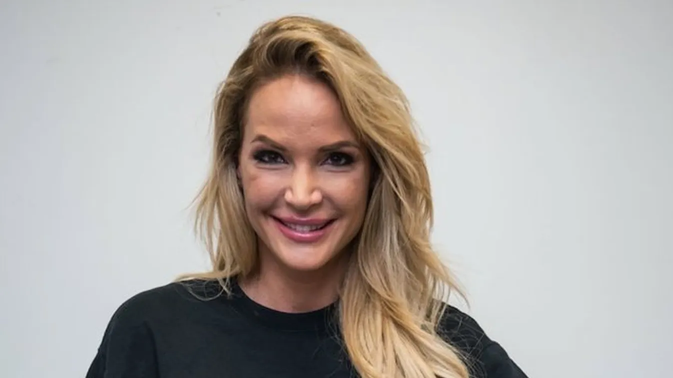 Újra plasztikáztat Zimány Linda?
